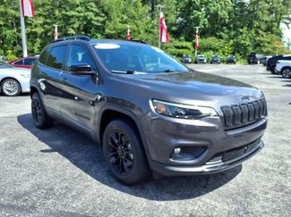 Used 2023 Jeep Cherokee Altitude Lux AWD/4WD video 1