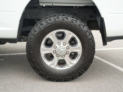 Used 2024 RAM 2500 Big Horn AWD/4WD image 46