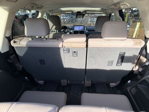 Certified 2023 Lexus GX 460 Premium w/ Premium Package AWD/4WD image 48