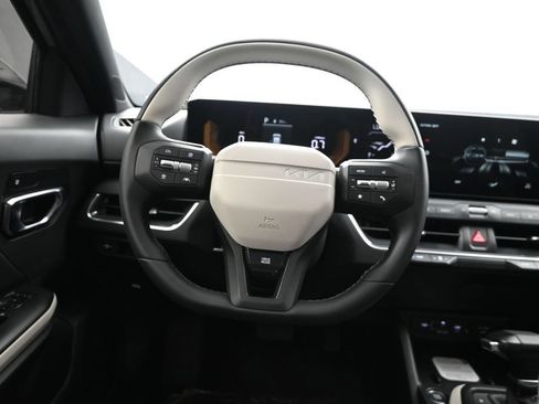 New 2026 Kia K4 EX FWD image 33