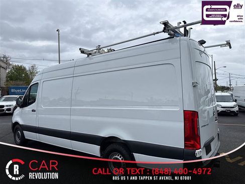 Used 2022 Mercedes-Benz Sprinter 2500 image 4