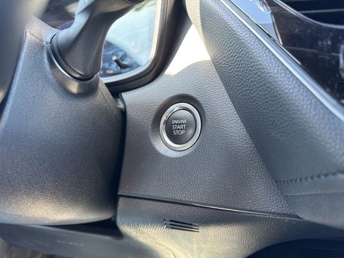 Used 2025 Toyota Corolla SE w/ SE Premium Package image 21