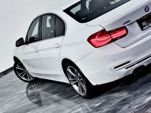 Used 2017 BMW 330i xDrive Sedan AWD/4WD image 12