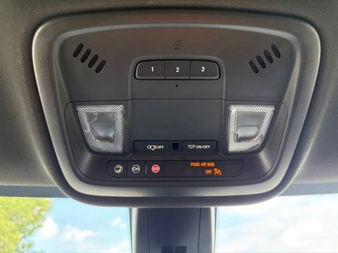 Certified 2023 Chevrolet Traverse LT AWD/4WD image 34