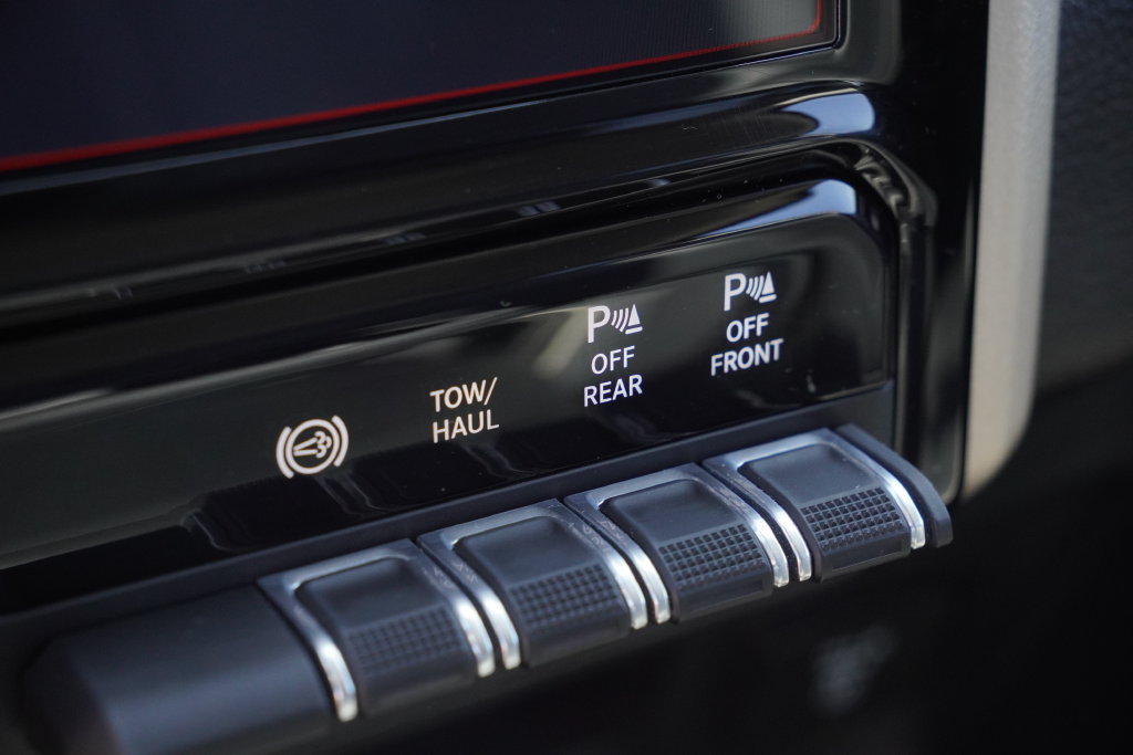 Certified 2024 RAM 2500 Laramie AWD/4WD image 32