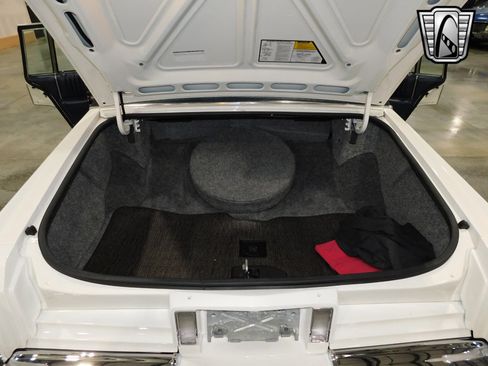 Used 1988 Cadillac Brougham image 22