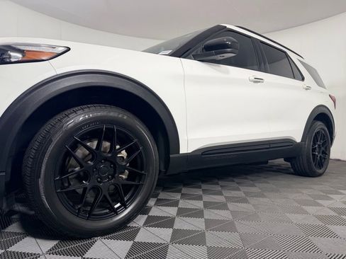 Used 2022 Ford Explorer ST AWD/4WD image 11