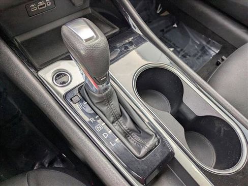Used 2024 Nissan Altima 2.5 SV FWD image 12