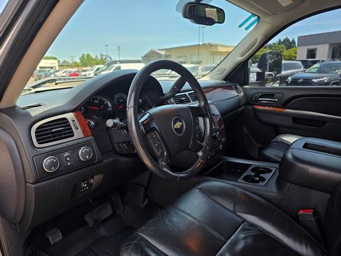 Used 2011 Chevrolet Silverado 2500 LTZ AWD/4WD image 9