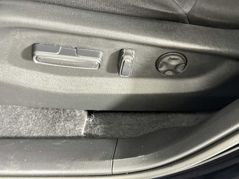 Used 2019 Honda CR-V EX image 10
