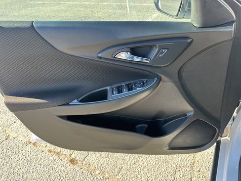 Used 2023 Chevrolet Malibu LT image 24