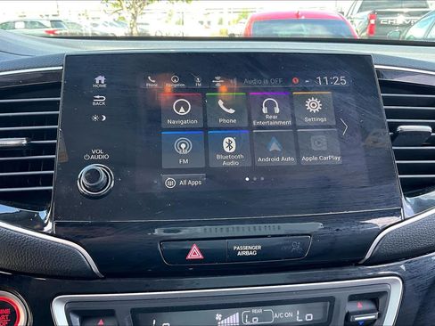 Used 2019 Honda Pilot Touring image 32
