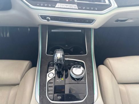 Used 2022 BMW X5 sDrive40i w/ M Sport Package RWD image 19