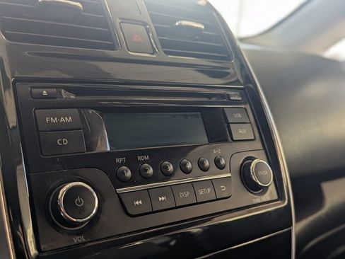 Used 2015 Nissan Versa Note SV image 20