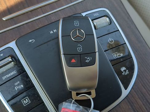 Certified 2022 Mercedes-Benz GLC 300 GLC 300 w/ Premium Package Lite image 25