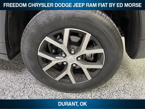 Used 2024 Jeep Grand Cherokee Limited AWD/4WD image 7