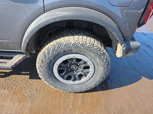 Used 2021 Ford Bronco Badlands image 15