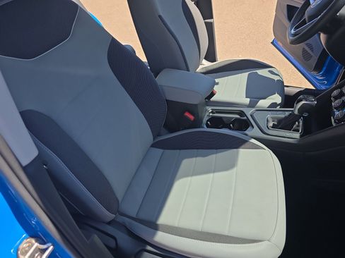 Certified 2024 Volkswagen Taos SE FWD image 19
