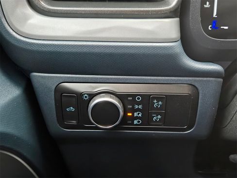 New 2026 Ford Maverick XL image 19