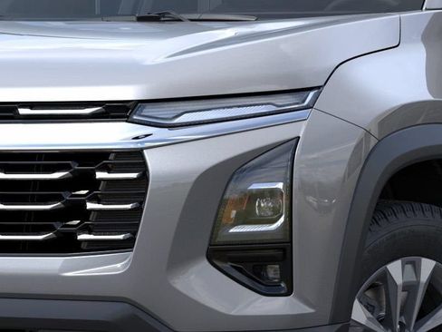 New 2026 Chevrolet Equinox LT w/ Safety and Technology Package FWD image 10