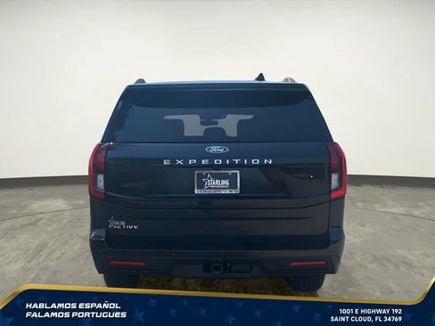 Used 2025 Ford Expedition Active AWD/4WD image 5