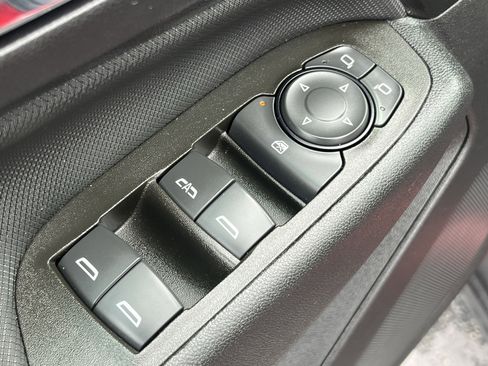 Used 2023 Chevrolet Equinox RS w/ RS Leather Package FWD image 27