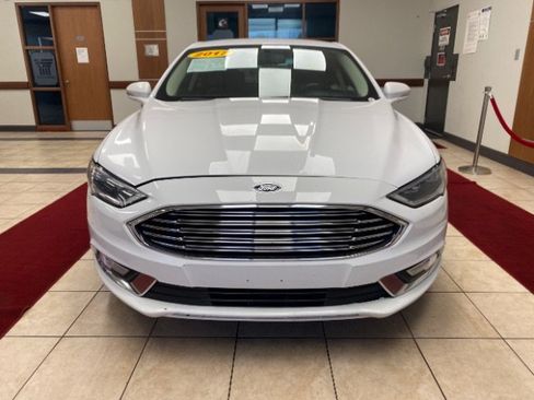 Used 2017 Ford Fusion Energi SE FWD image 2
