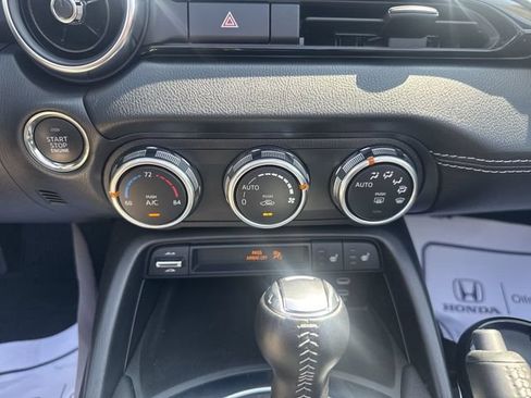 Used 2025 MAZDA MX-5 Miata RF Grand Touring RWD image 20