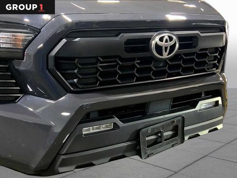 Certified 2025 Toyota Tacoma TRD Sport AWD/4WD image 30