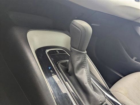 Used 2022 Toyota Corolla LE image 10