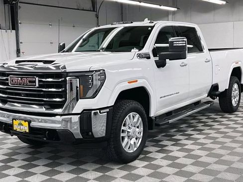Used 2024 GMC Sierra 3500 SLT w/ SLT Premium Package AWD/4WD image 12