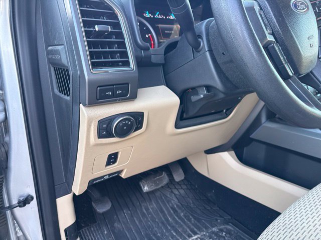 Used 2019 Ford F350 XLT w/ XLT Premium Package AWD/4WD image 14