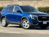Used 2022 GMC Terrain SLE w/ Driver Convenience Package image 2