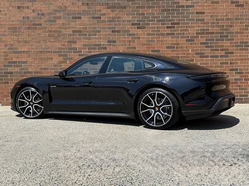 New 2025 Porsche Taycan image 3