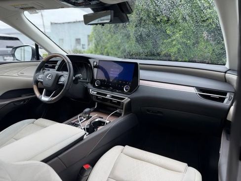 Certified 2024 Lexus RX 350 AWD w/ Convenience Package image 19
