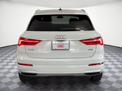 Used 2022 Audi Q3 2.0T Premium w/ Convenience Package AWD/4WD image 11