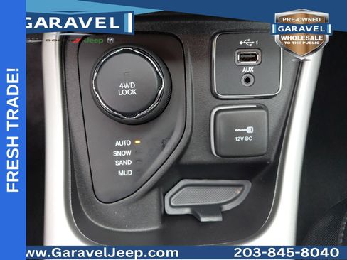 Used 2019 Jeep Compass Latitude w/ Popular Equipment Group AWD/4WD image 15