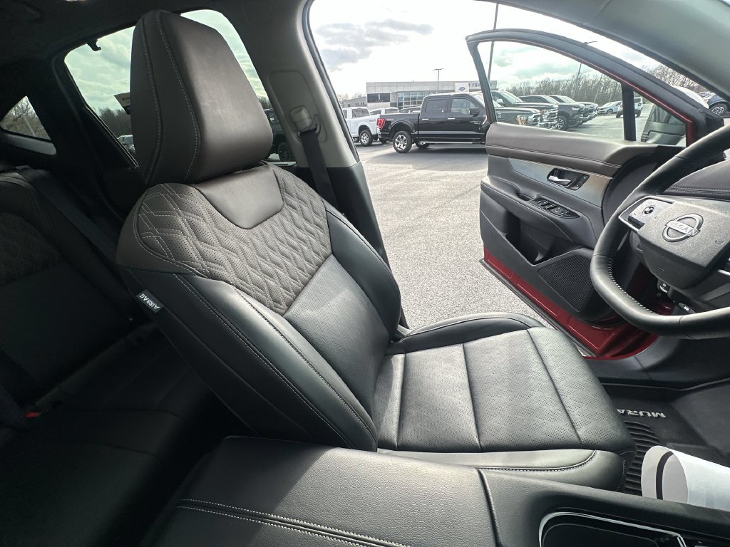 Used 2025 Nissan Murano Platinum w/ Cargo Package AWD/4WD image 15