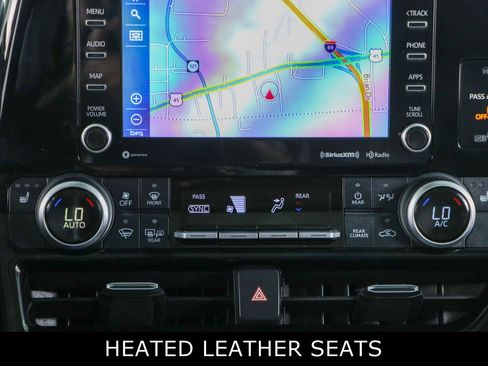 Used 2022 Toyota Highlander XLE FWD image 20