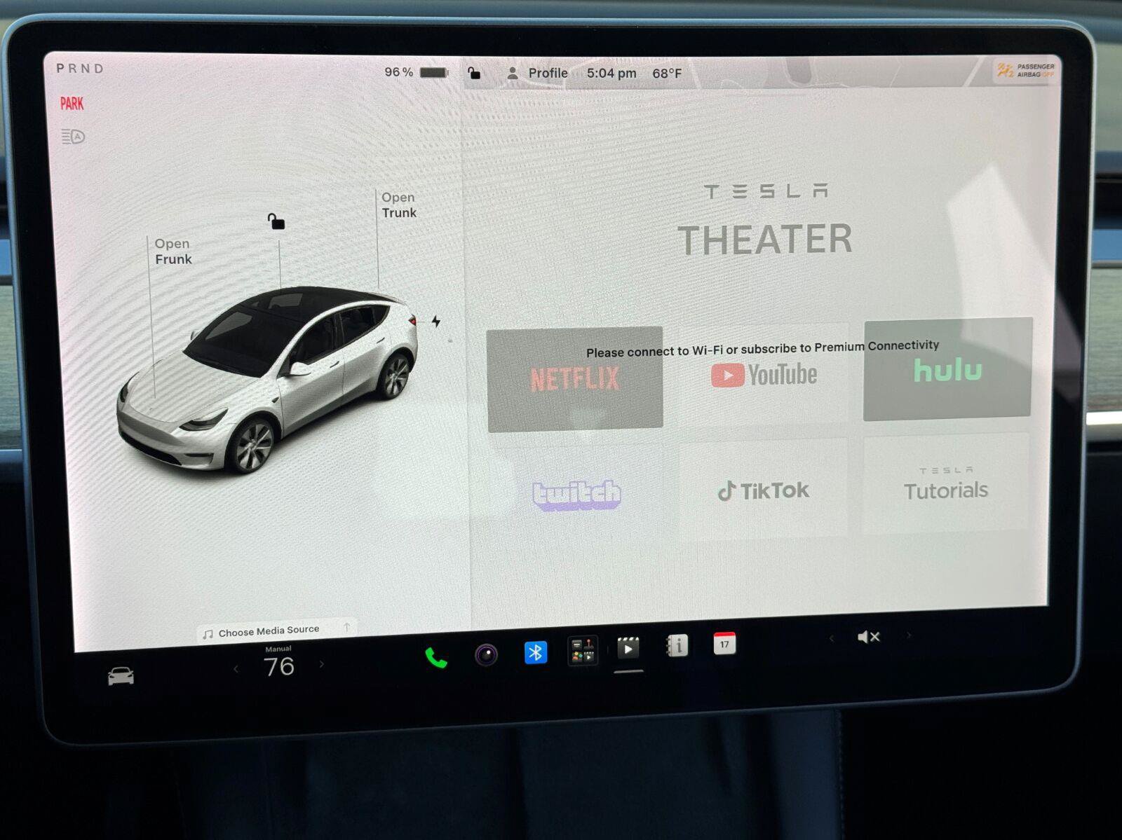 Used 2021 Tesla Model Y Long Range AWD/4WD image 23