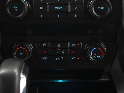 Used 2019 Ford F150 XLT w/ Equipment Group 302A Luxury image 15