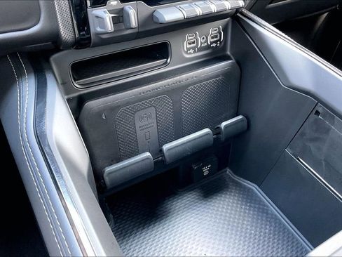 Used 2024 RAM 2500 Limited image 24