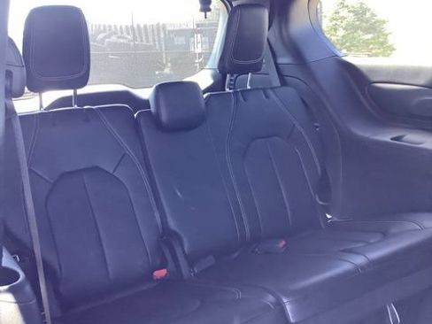 Certified 2023 Chrysler Pacifica Touring-L w/ S Appearance Package AWD/4WD image 20