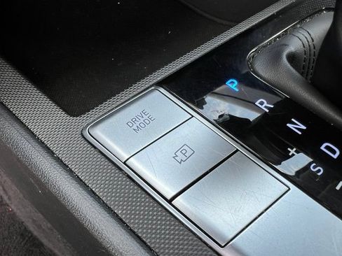 Used 2024 Hyundai Elantra SEL FWD image 26