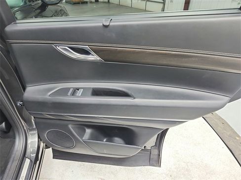 Used 2024 Genesis GV80 2.5T image 42