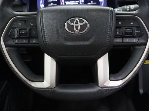 Certified 2025 Toyota 4Runner TRD Off-Road Premium w/ Tow Technology Package AWD/4WD image 27