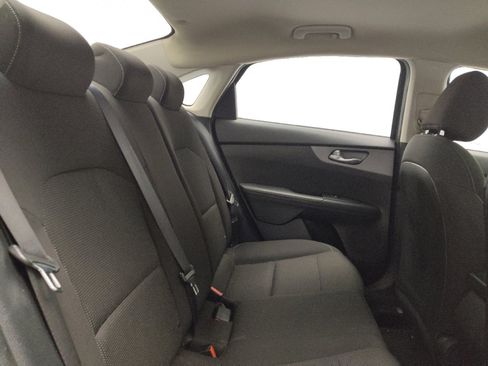 Used 2020 Kia Forte LXS FWD image 19