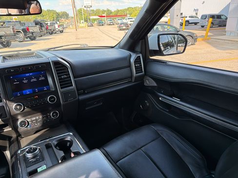 Used 2021 Ford Expedition XLT RWD image 21