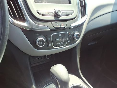 Used 2024 Chevrolet Equinox LS FWD image 9