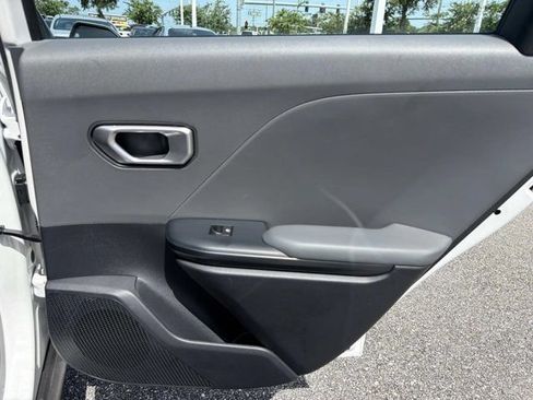 Used 2025 Kia K4 FWD image 18
